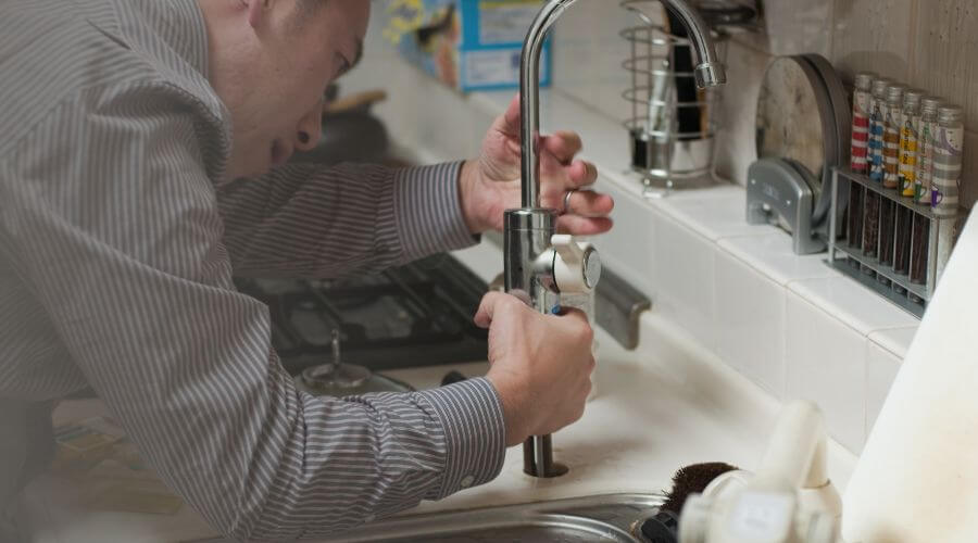 Expert burst pipe repair services in Atascosa, TX